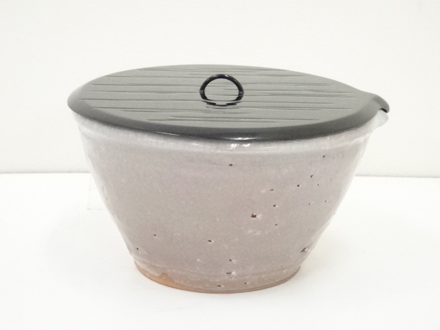 水指、萩共蓋、田村悟朗作。 道具 ] - 道具 萩焼 田村悟朗造 水指（共箱） | 宗 sou::お